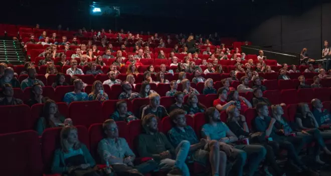 Thưởng thức và thảo luận phim để cảm nhận sâu sắc thông điệp